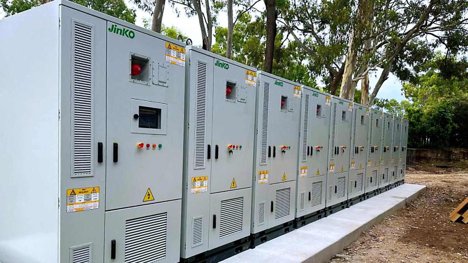 Jinko SunGiga C&I projekt, Austrálie, 2,2 MW / 4,73 MWh, 2024